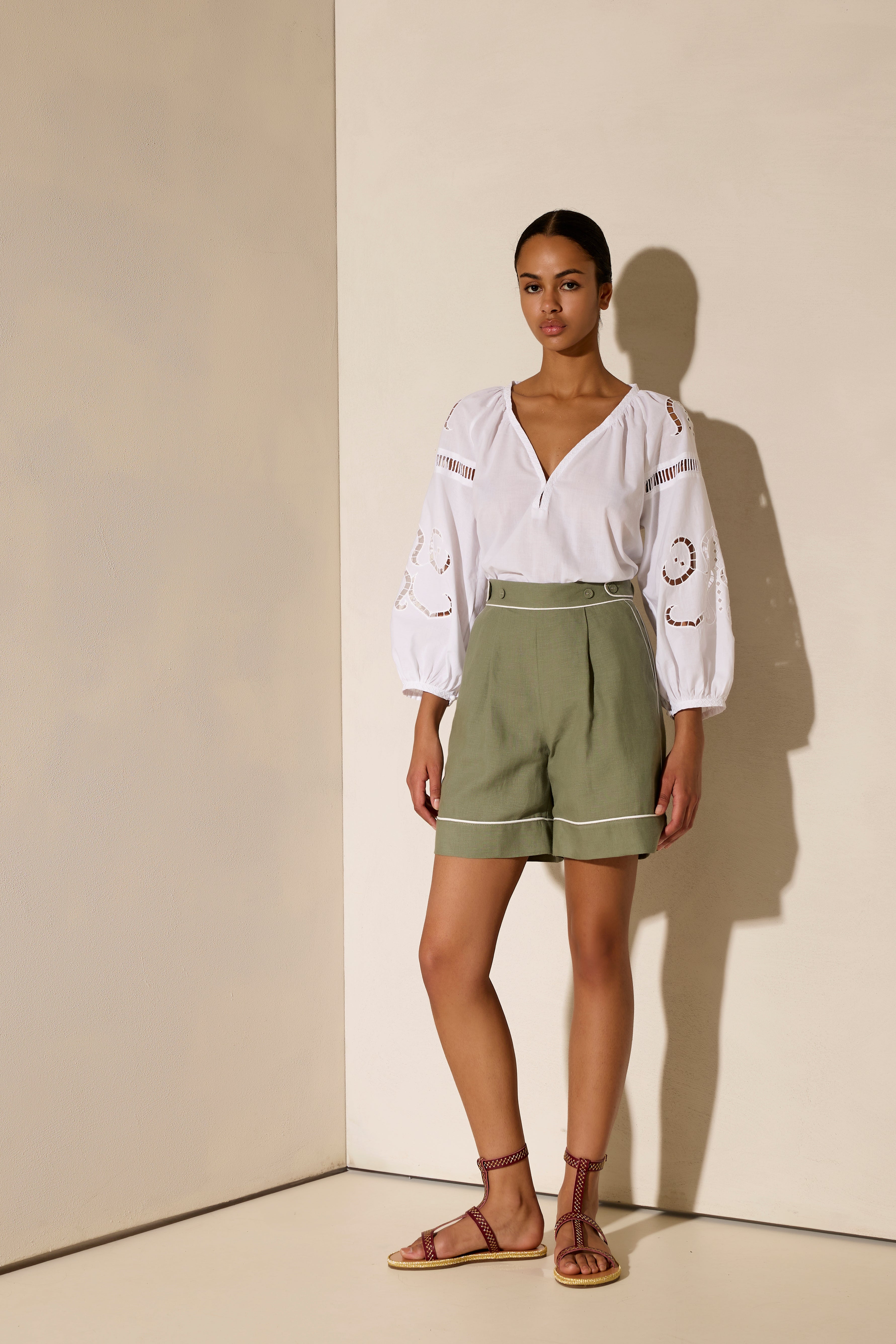 NIKI LINEN SHORTS