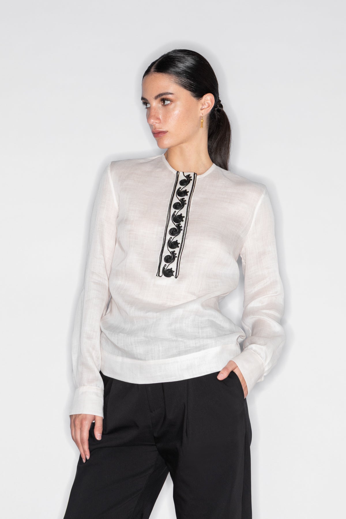 HORAE CORD EMBROIDERED BLOUSE