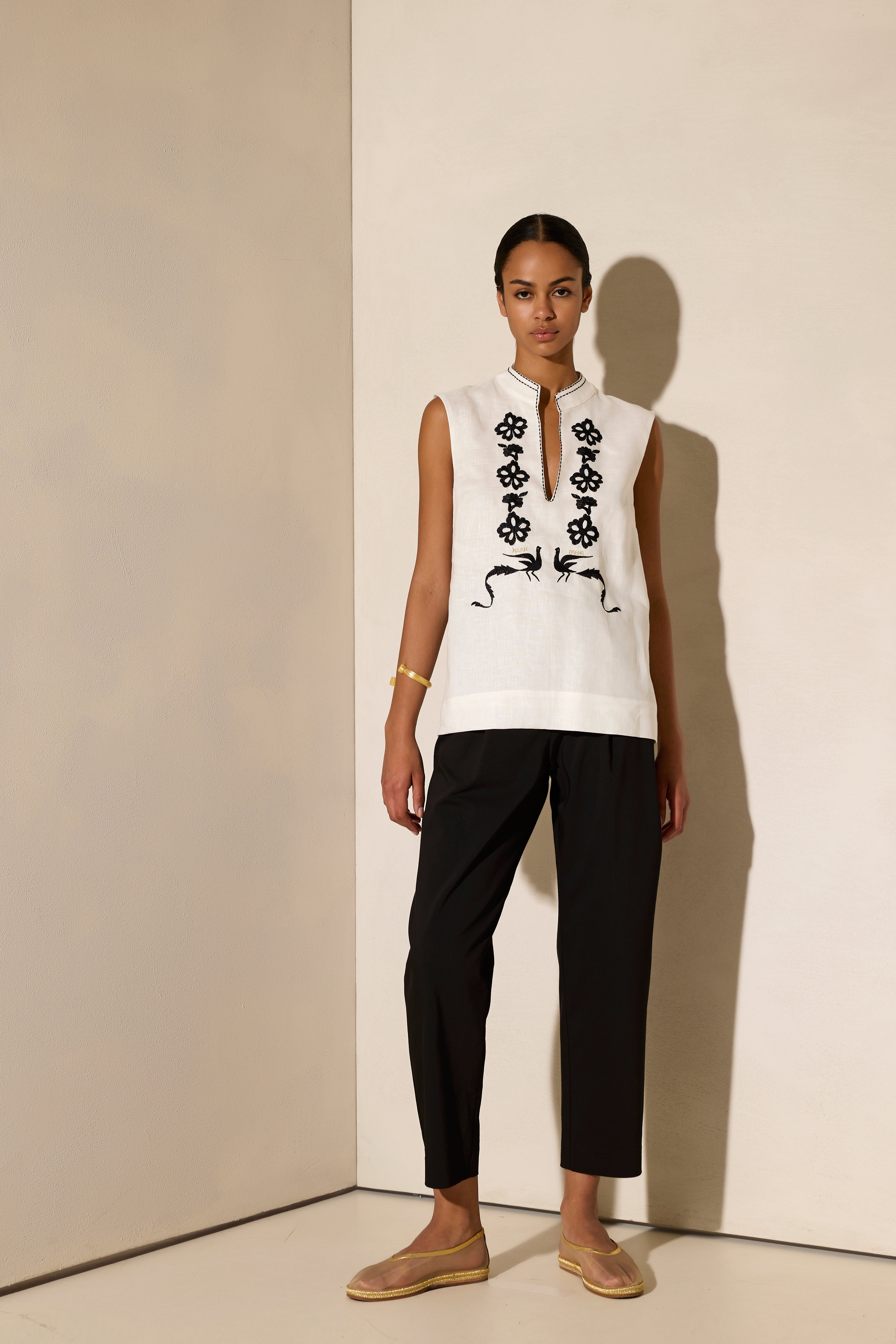 KALIMERA EMBROIDERED LINEN TOP