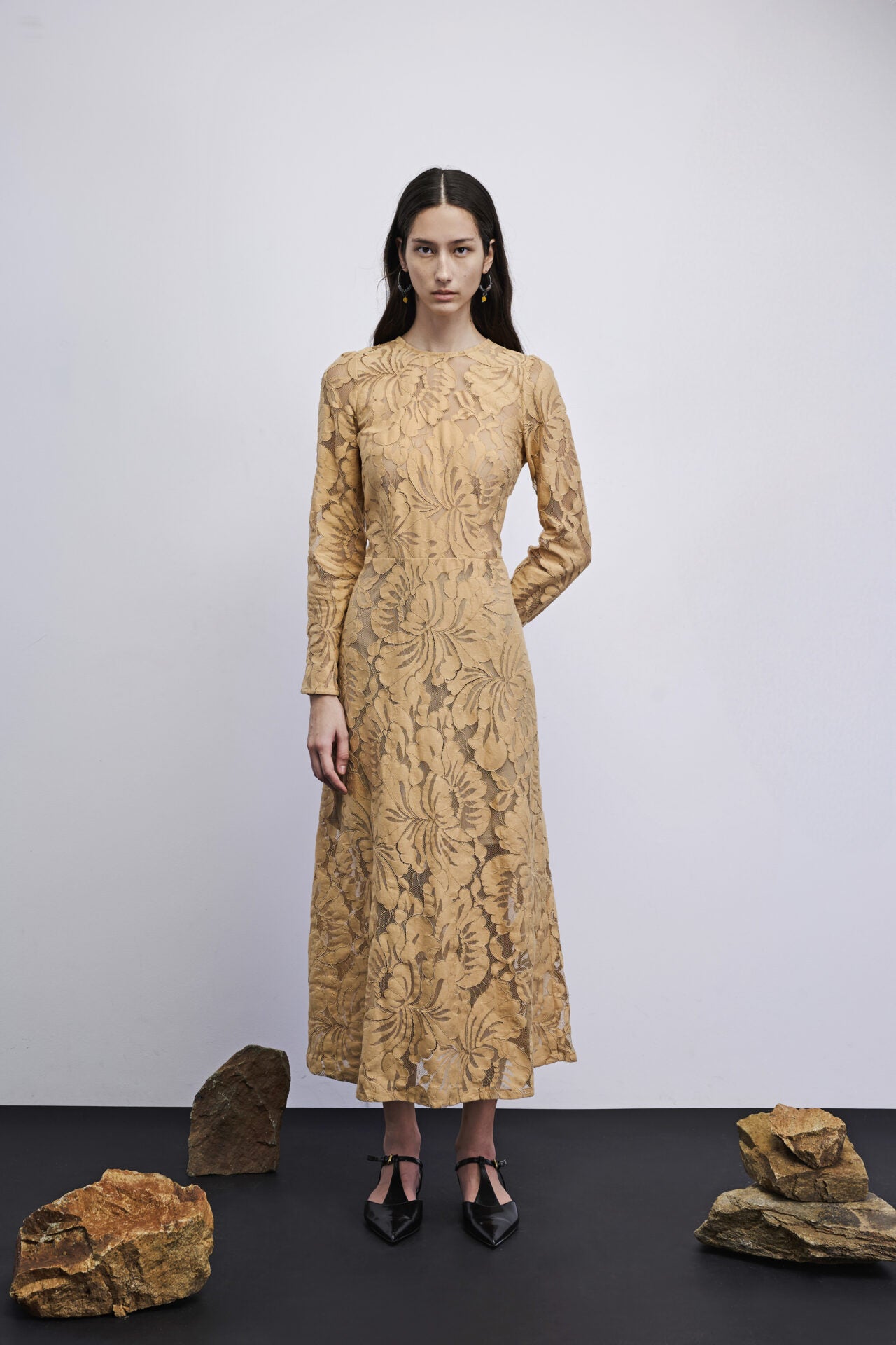 ARELIA LACE MIDI DRESS BRANDY