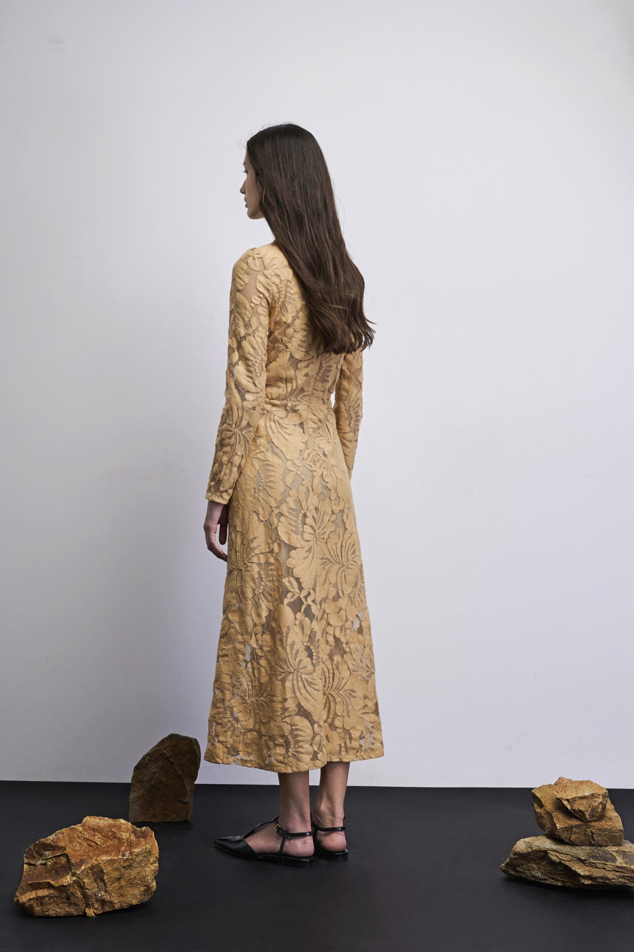 ARELIA LACE MIDI DRESS BRANDY