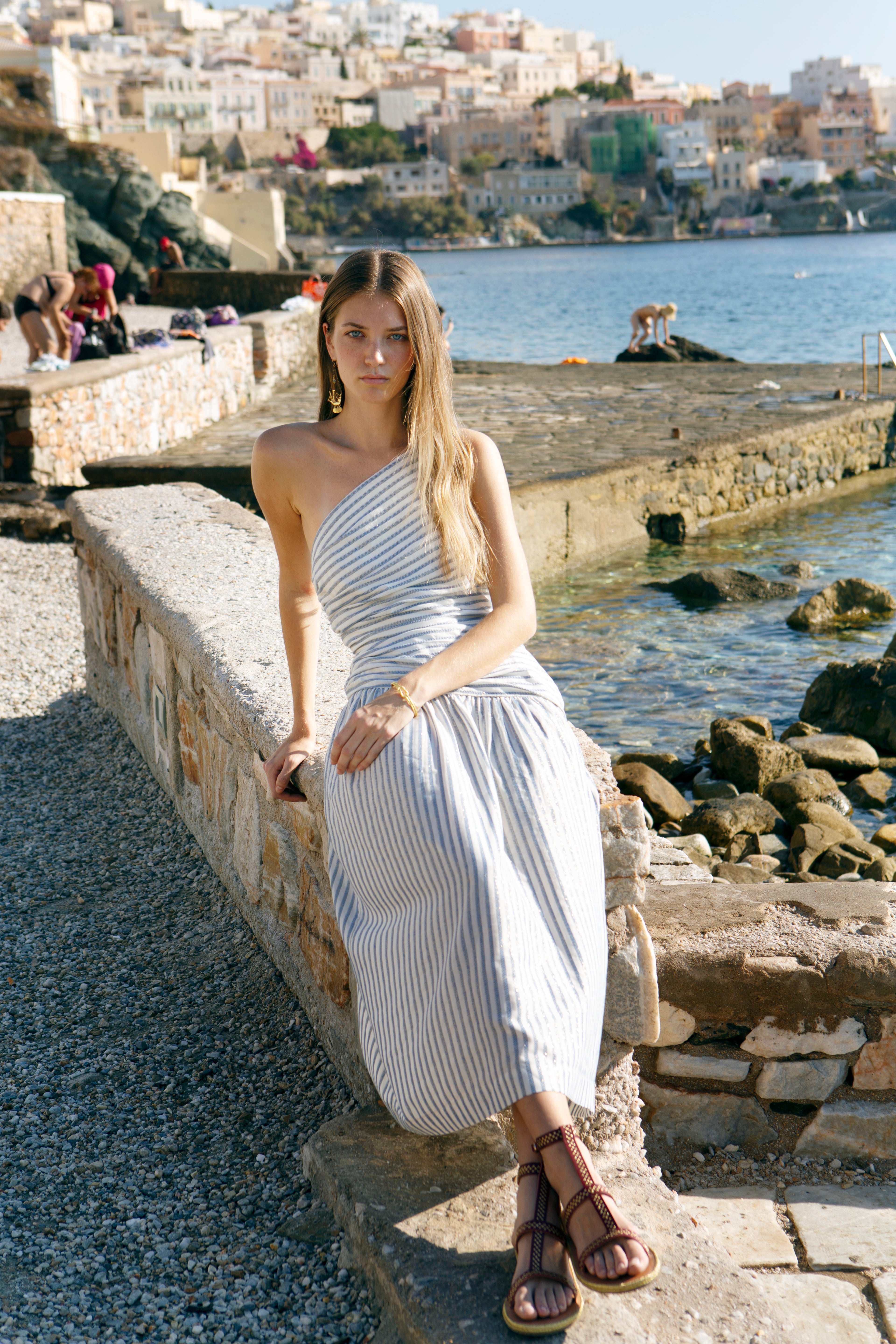 RIVIERA ONE SHOULDER MIDI RUCHED DRESS